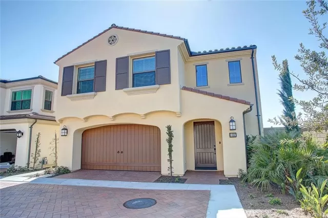 MLS: PW24134190 Condo For Sale