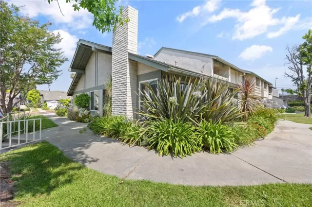 MLS: PW24134620 Condo For Sale