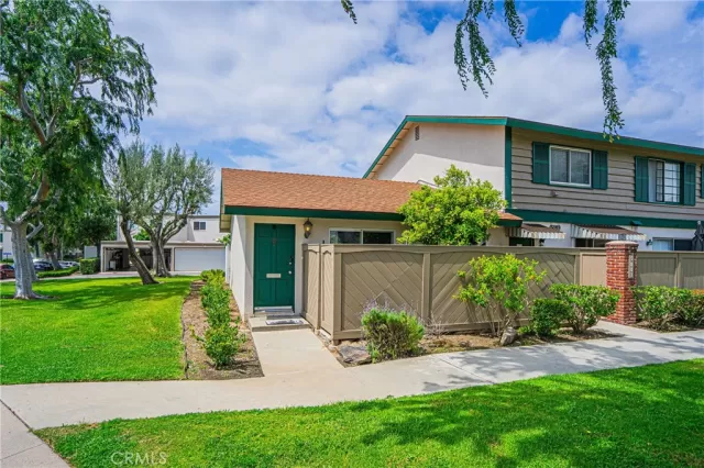 MLS: PW24137099 Condo For Sale