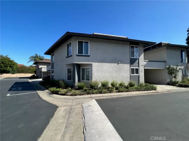 MLS: PW24139781 Condo For Sale