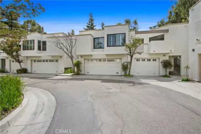 MLS: PW24146264 Condo For Sale