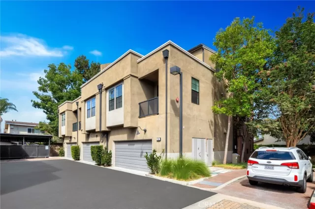 MLS: PW24147917 Condo For Sale