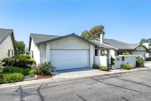 MLS: PW24152879 Condo For Sale