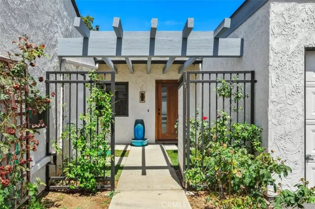 MLS: PW24153173 Condo For Sale