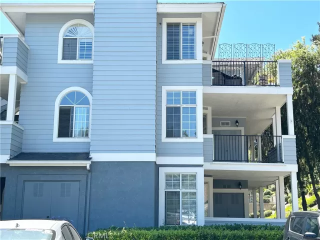 MLS: PW24153637 Condo For Sale