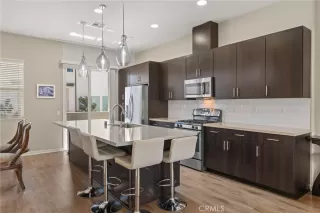 More Details about MLS # PW24154061 : 705 METROPOLITAN DRIVE