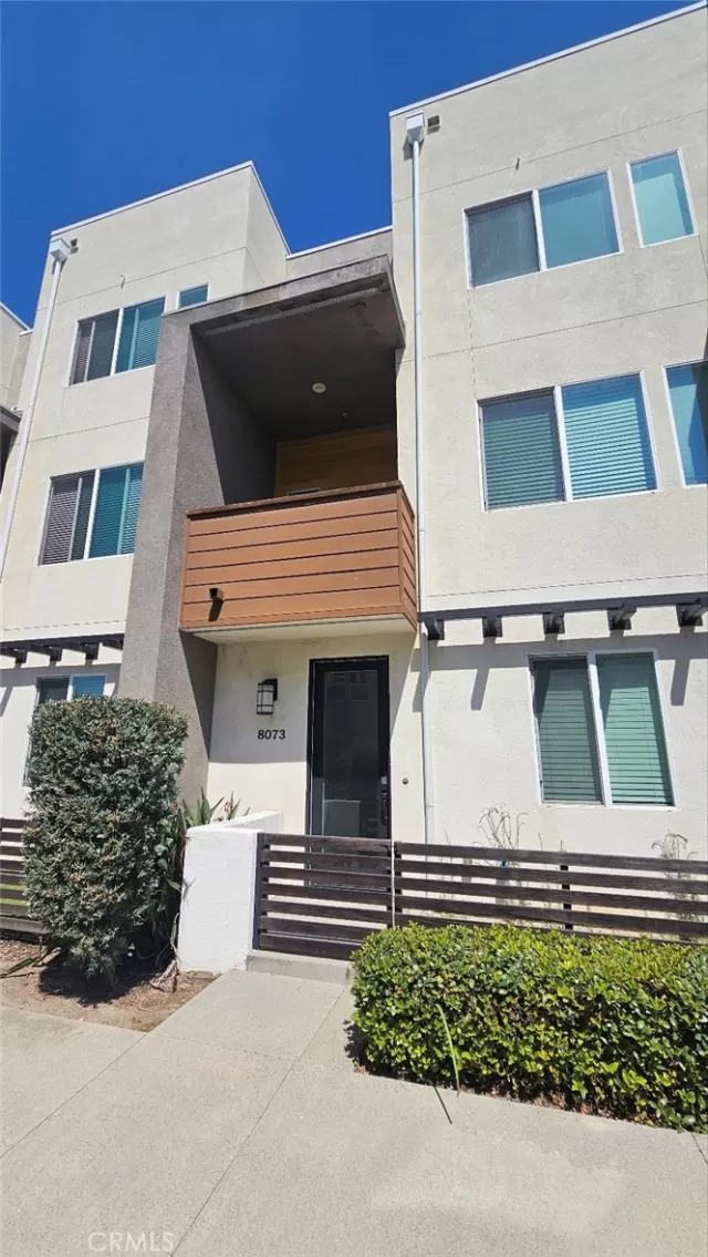 MLS: PW24162022 Condo For Sale