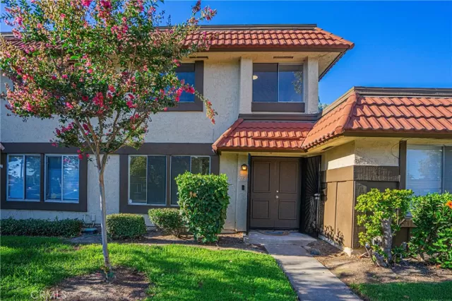 MLS: PW24174164 Condo For Sale