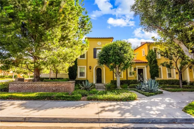 MLS: PW24189894 Condo For Sale