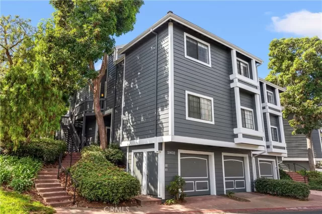 MLS: PW24194313 Condo For Sale