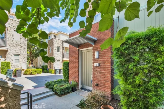 MLS: PW24206091 Condo For Sale