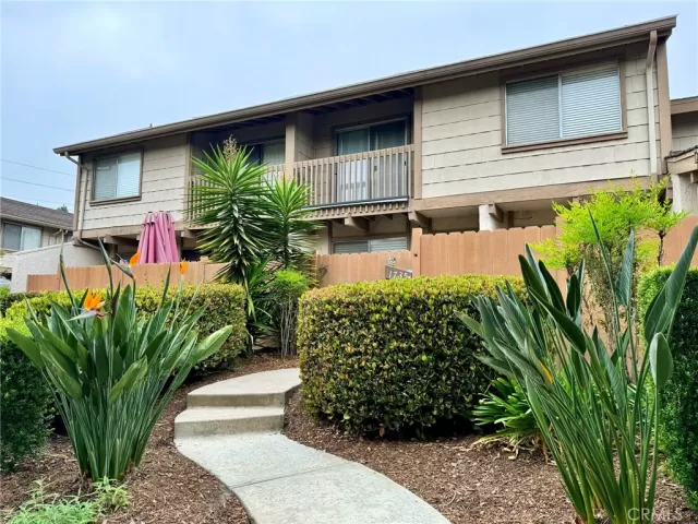 MLS: PW24213337 Condo For Sale