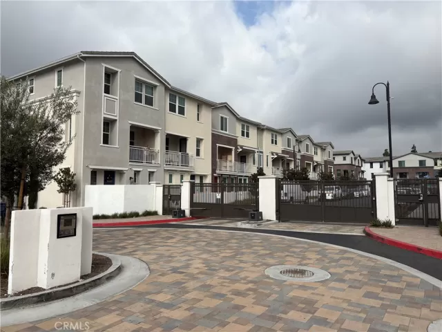 MLS: PW24214096 Condo For Sale