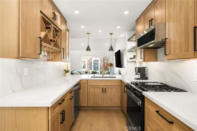 MLS: PW24235085 Condo For Sale