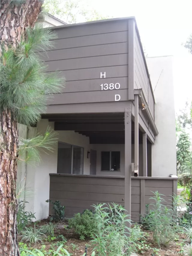 MLS: PW24239164 Condo For Sale