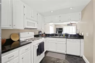 Photo #4: PW24241414 Listing 