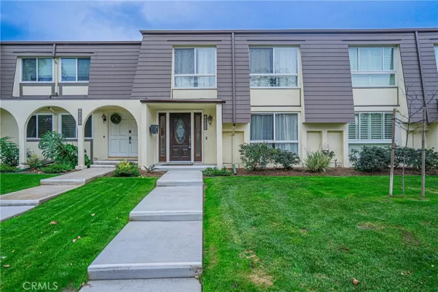 MLS: PW24249182 Condo For Sale