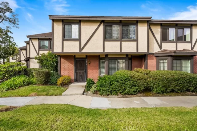 MLS: PW24249224 Condo For Sale