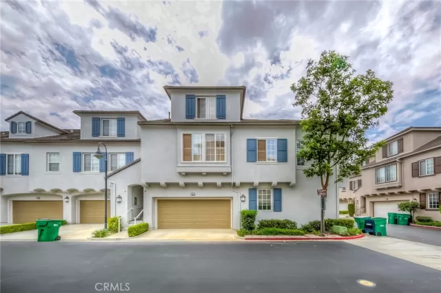 MLS: PW24251797 Condo For Sale