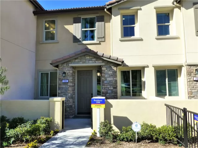 MLS: PW24251998 Condo For Sale