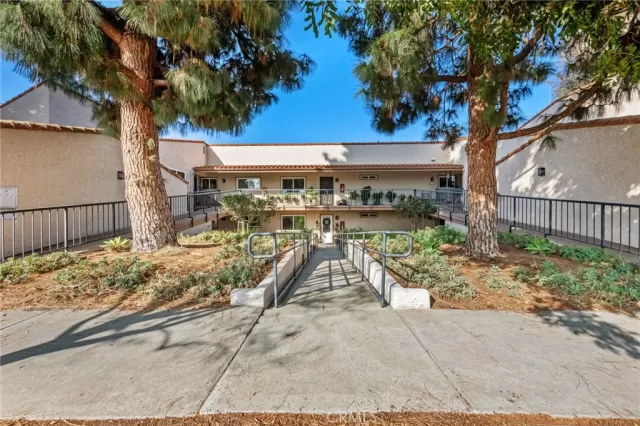 MLS: PW24253132 Condo For Sale