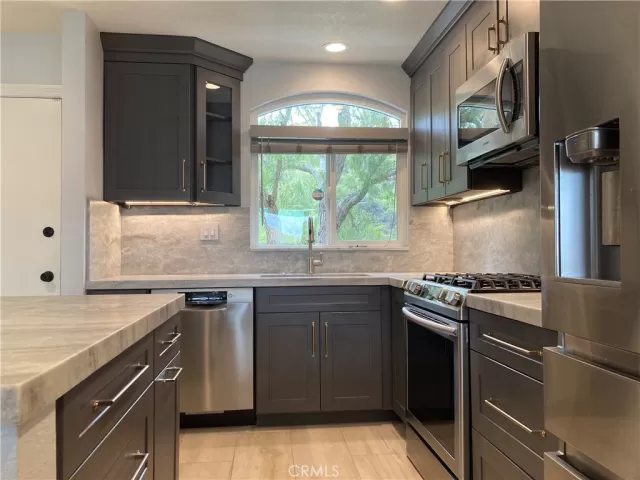 MLS: PW25002352 Condo For Sale