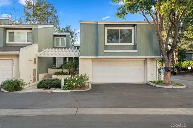 MLS: PW25008647 Condo For Sale