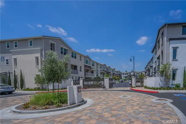 MLS: PW25009084 Condo For Sale