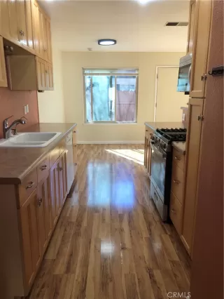 Photo #6: PW25010961 Listing 