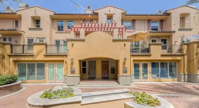 MLS: PW25014516 Condo For Sale