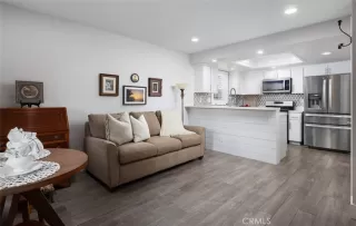 Photo #3: PW25021543 Listing 