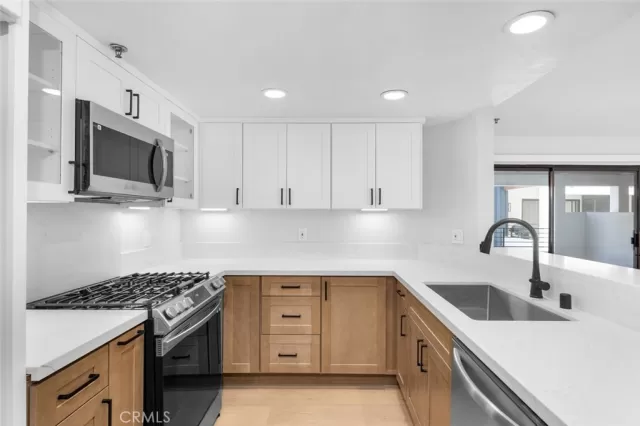 MLS: PW25025007 Condo For Sale