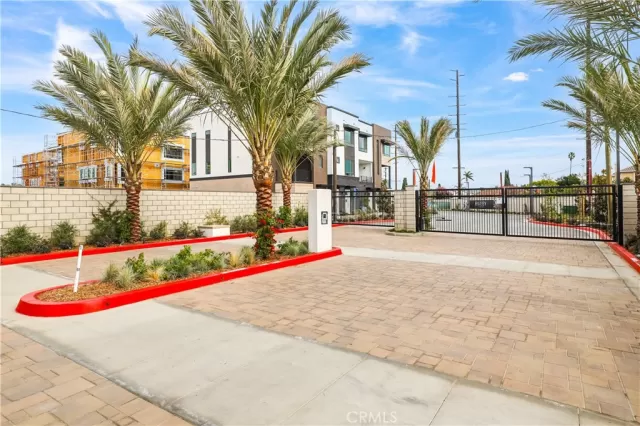 MLS: PW25026131 Condo For Sale