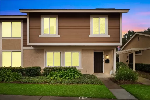 MLS: PW25028698 Condo For Sale