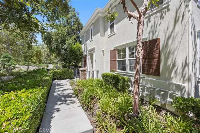 MLS: PW25029630 Condo For Sale