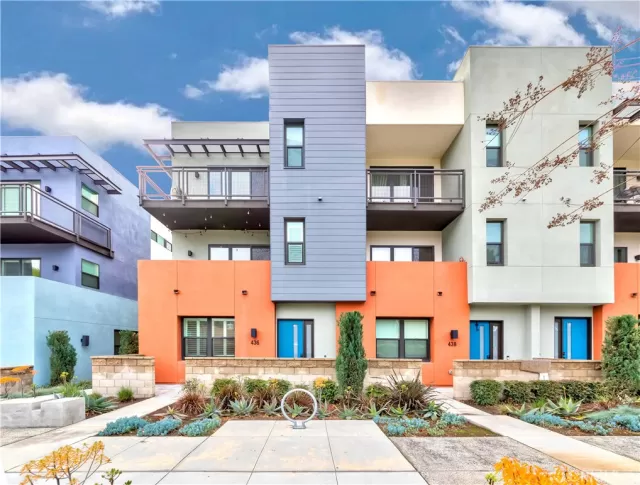 MLS: PW25033560 Condo For Sale