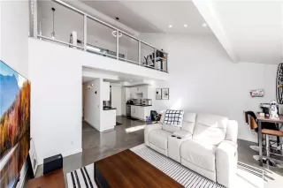 Photo #1: PW25035738 Listing 