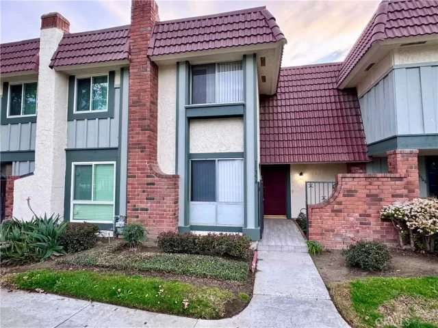 MLS: PW25036031 Condo For Sale