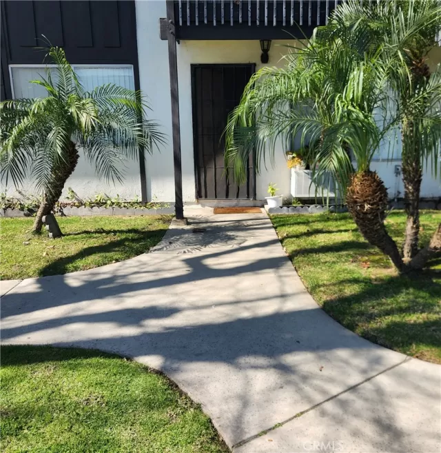 MLS: PW25037678 Condo For Sale