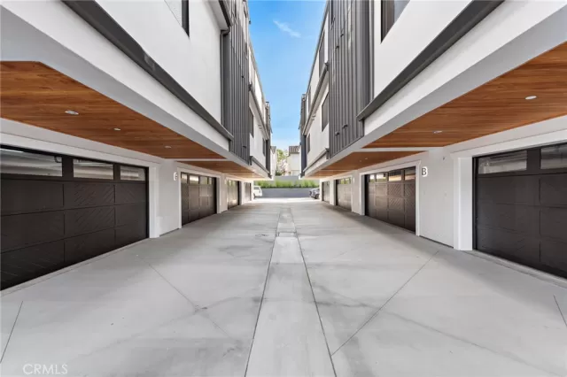 MLS: PW25039144 Condo For Sale