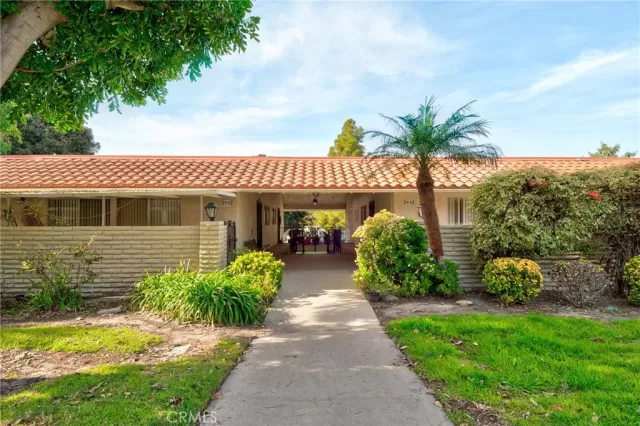 MLS: PW25039698 Condo For Sale