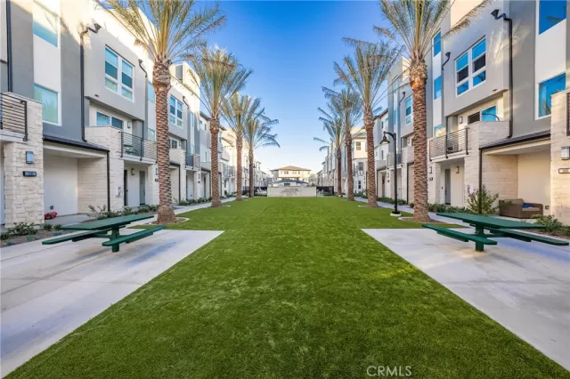 MLS: PW25041209 Condo For Sale