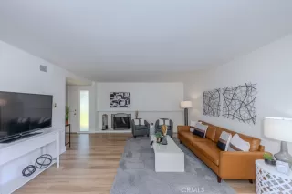 Photo #3: PW25042459 Listing 