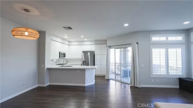 MLS: PW25043016 Condo For Sale