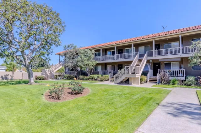 MLS: PW25043429 Condo For Sale