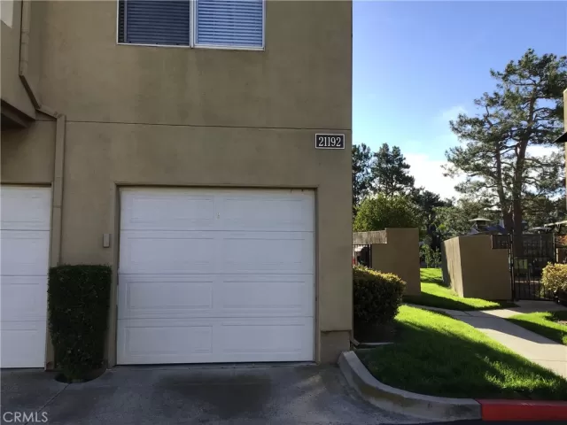 MLS: PW25045567 Condo For Sale