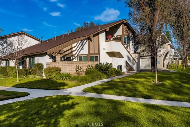 MLS: PW25046750 Condo For Sale