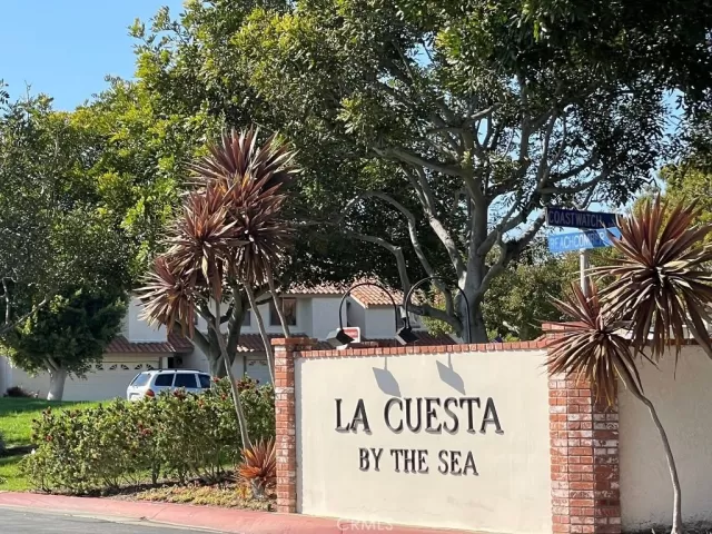 MLS: PW25051116 Condo For Sale