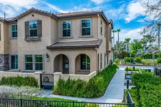 More Details about MLS # PW25053225 : 100 S AUBURN HEIGHTS LN