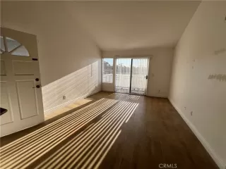 Photo #4: PW25054372 Listing 